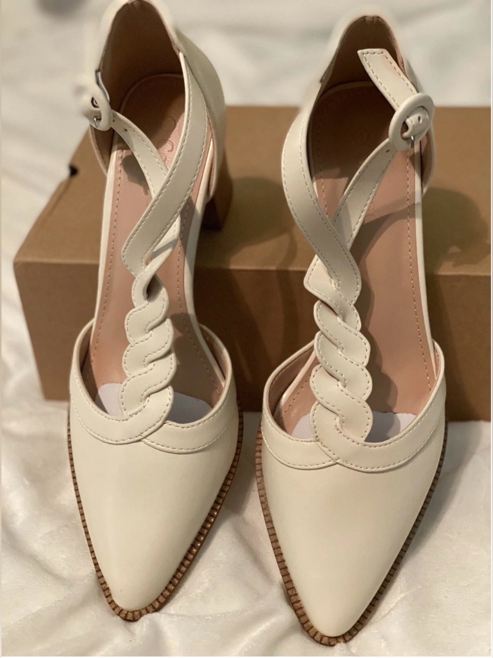 Cream Braided-Strap Pointed-Toe Heels Size 8 NIB Women’s